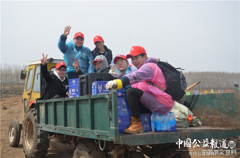 中欧(中国)圆满完成“保护青山绿水_共建大美龙江”千人公益植树志愿服务工作